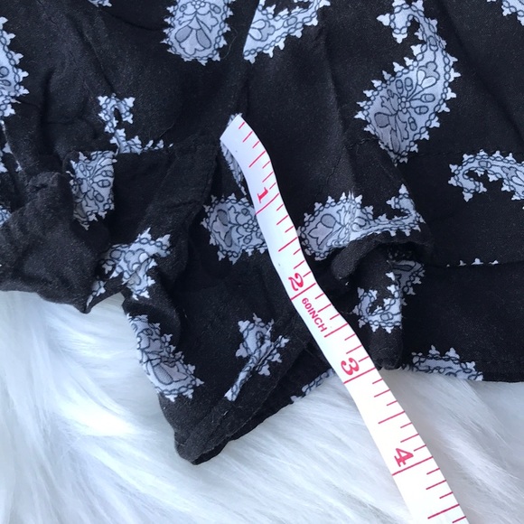 Brandy Melville Paisley Drawstring Shorts - Picture 7 of 8